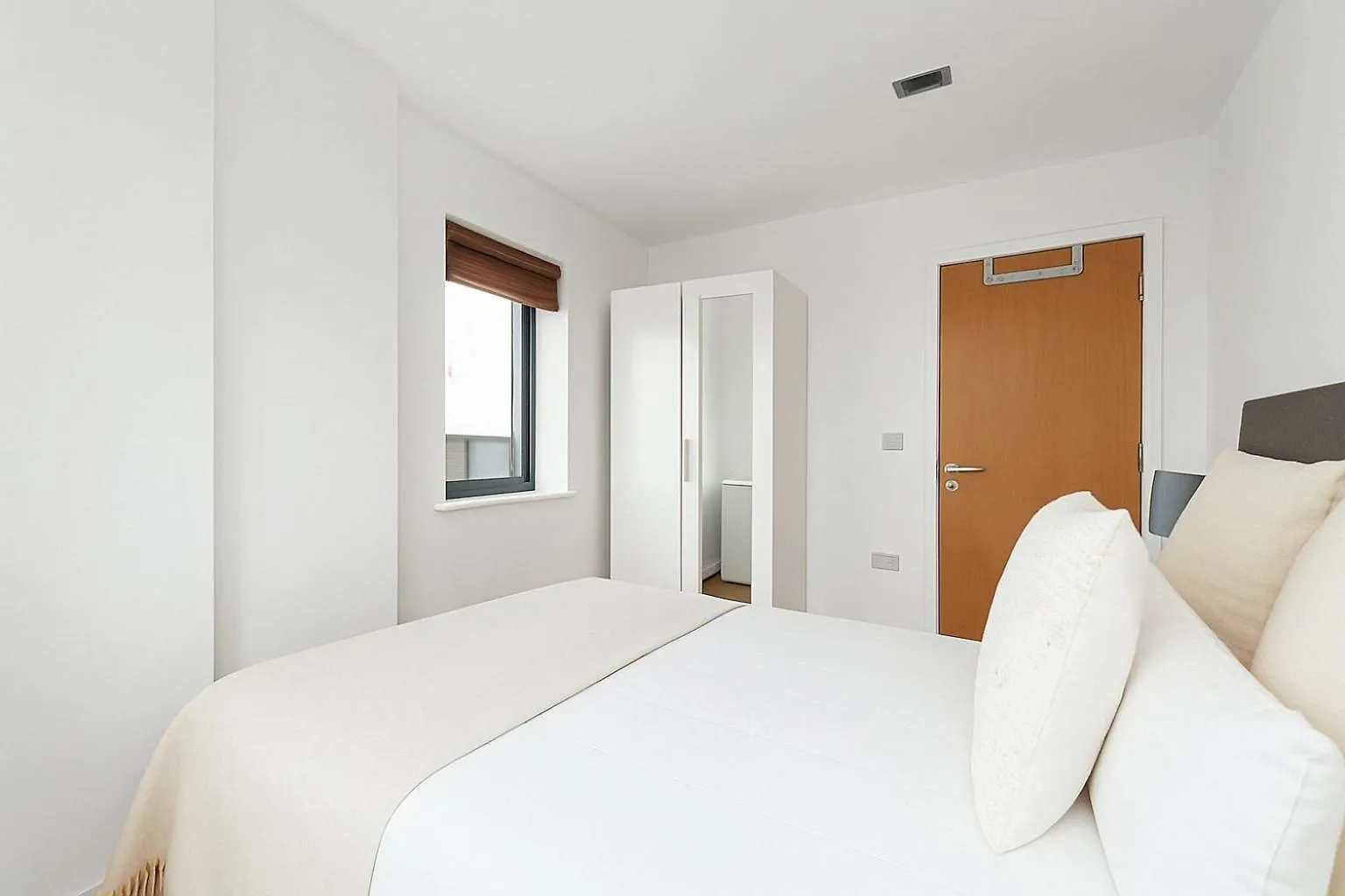 Timeless Elegance In Haggerston Apartment London 0*,  United Kingdom