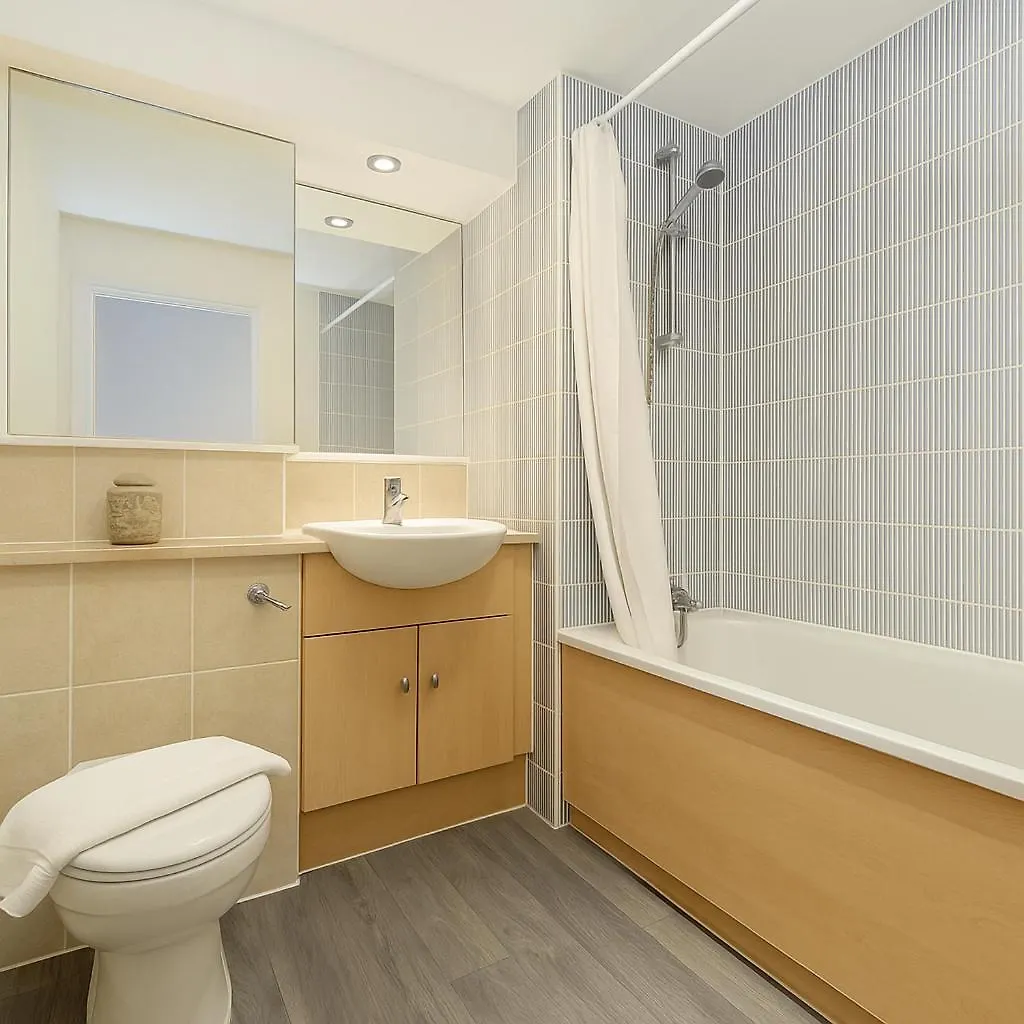 Timeless Elegance In Haggerston Apartment London